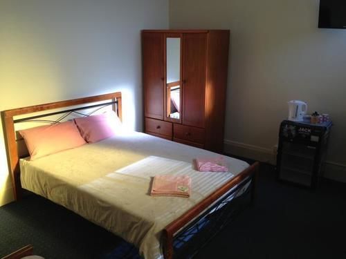 Australian Motel
